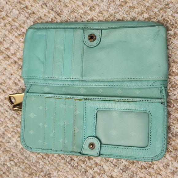 Fossil Bags Fossil Clutch Wallet Poshmark